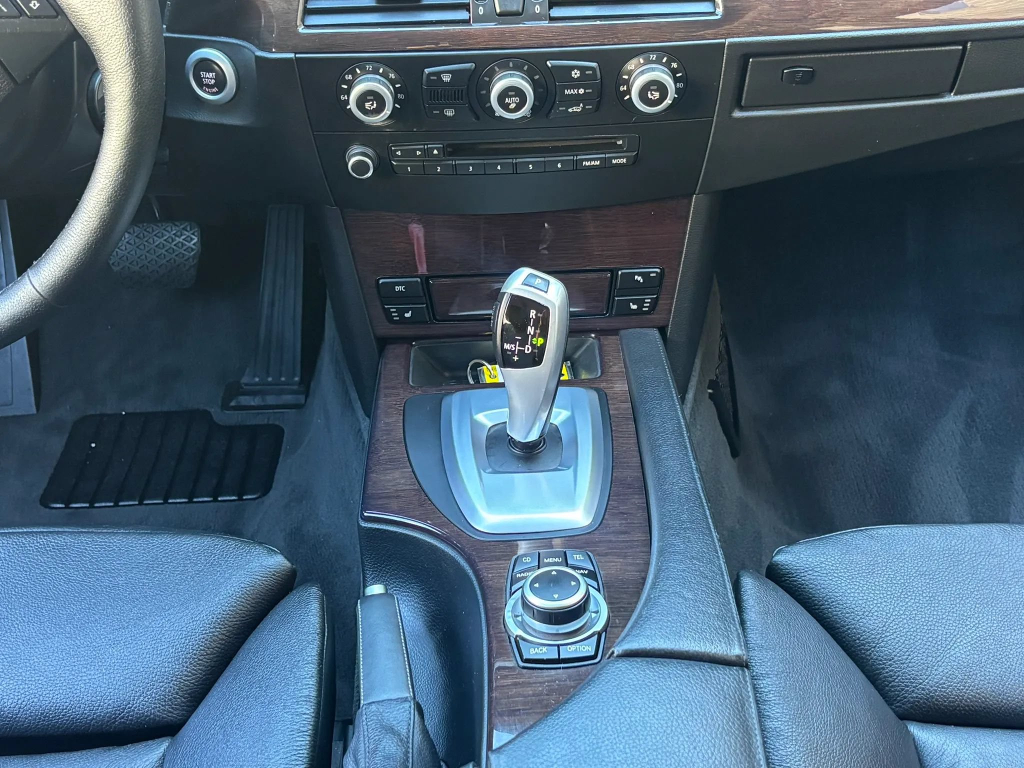 Used 2010 BMW 535i xDrive Wagon AWD/4WD image 30