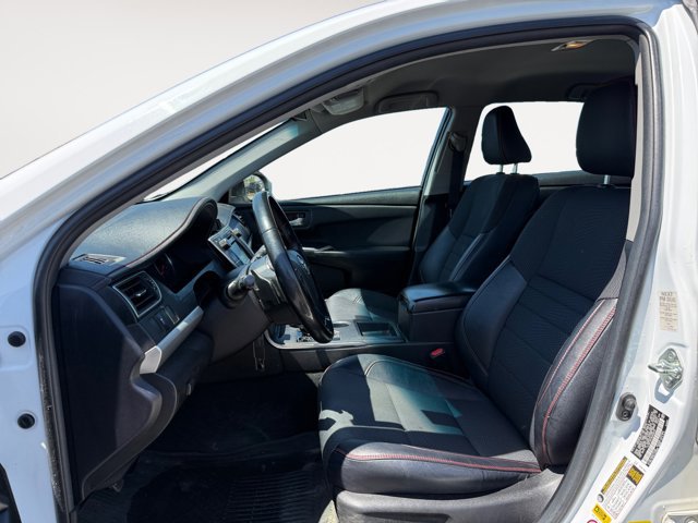 Used 2016 Toyota Camry SE FWD image 12