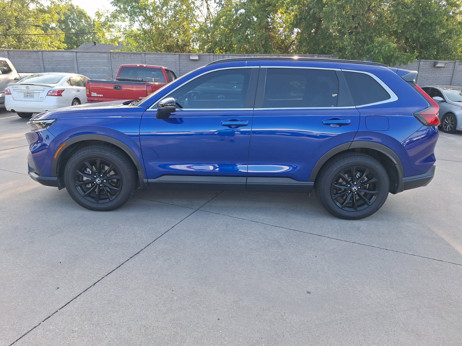 Used 2024 Honda CR-V Sport-L image 3