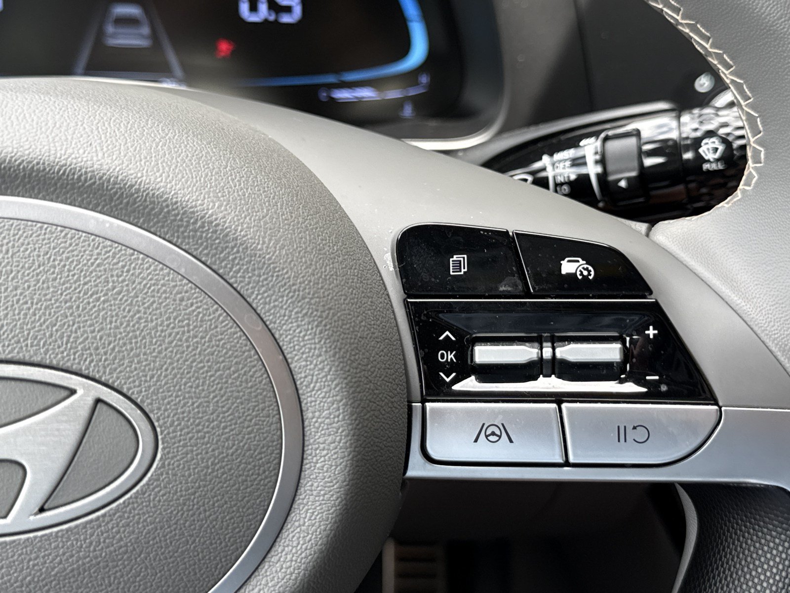 Certified 2026 Hyundai Elantra Sport FWD image 21