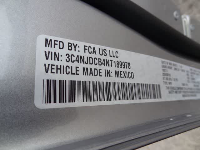 Used 2022 Jeep Compass Limited AWD/4WD image 38