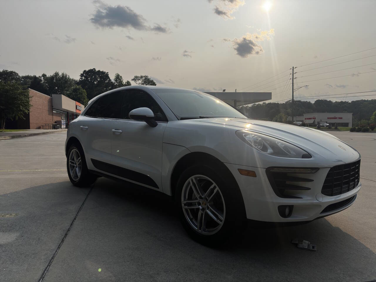 Used 2016 Porsche Macan S AWD/4WD image 3
