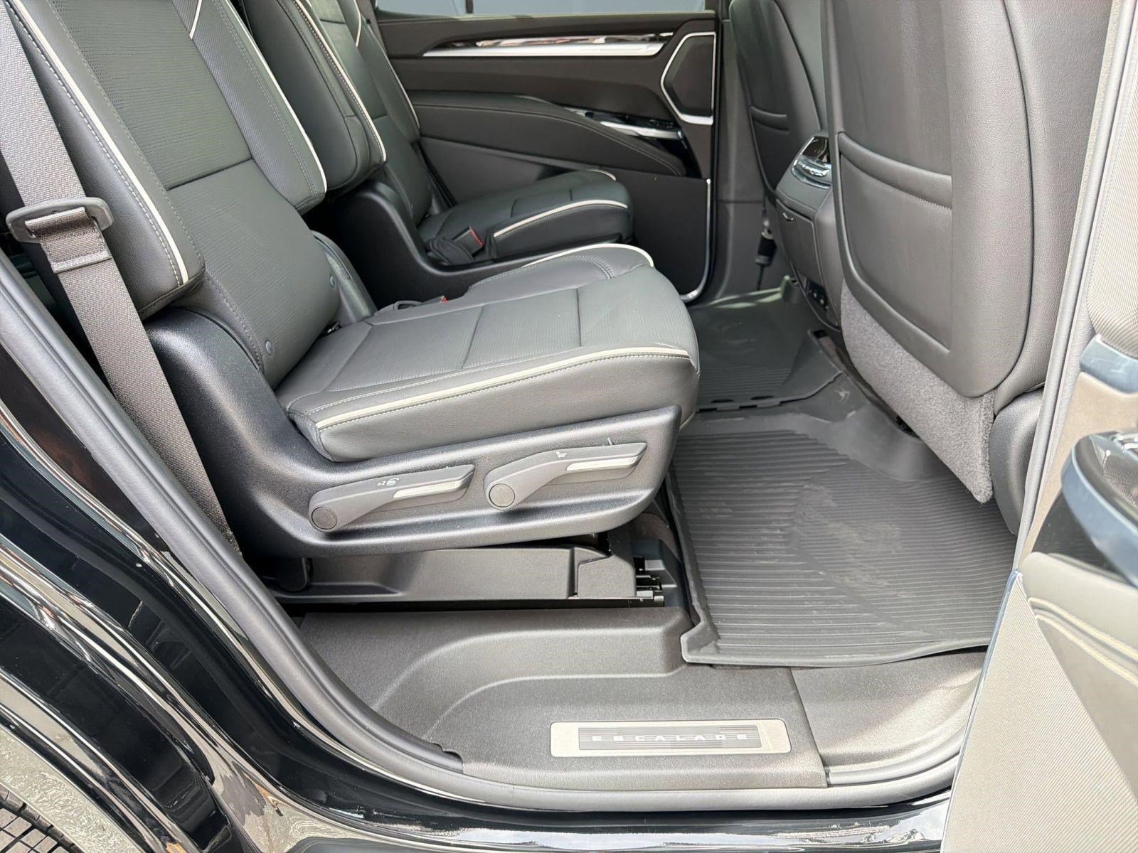 New 2026 Cadillac Escalade Luxury AWD/4WD image 30