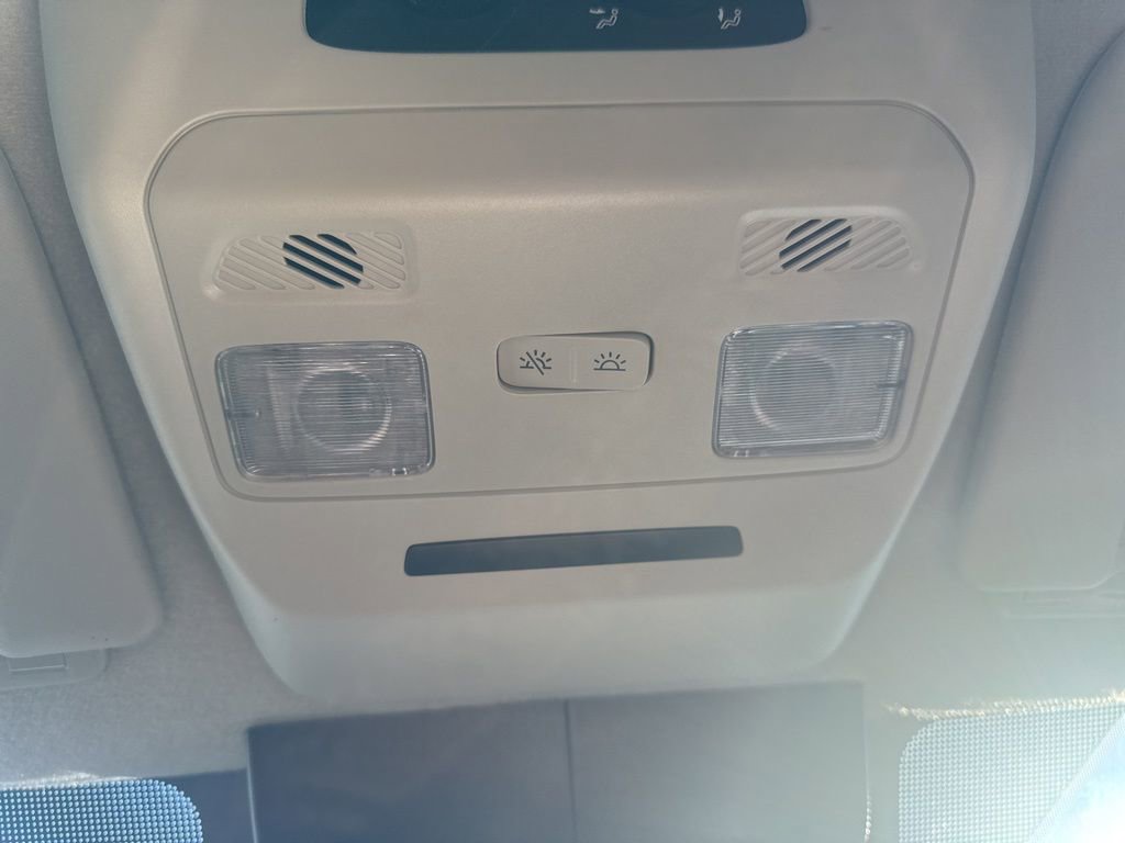 Used 2023 Ford Transit 350 XLT image 25