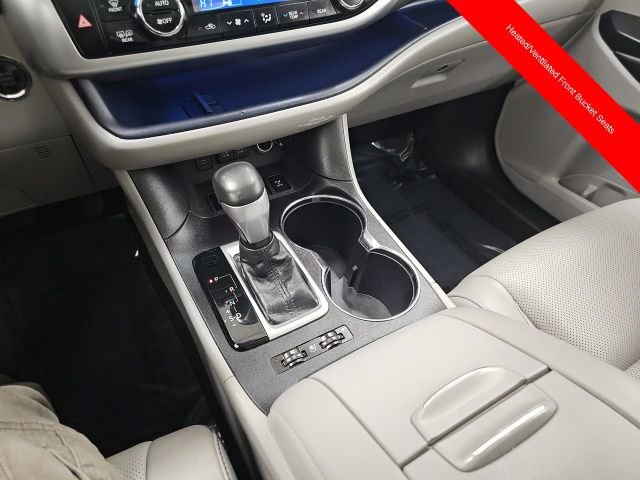 Used 2017 Toyota Highlander Limited Platinum image 23