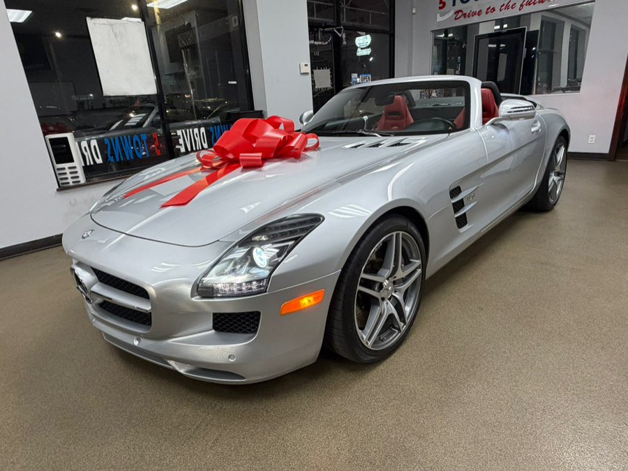 Used 2012 Mercedes-Benz SLS AMG Roadster image 3