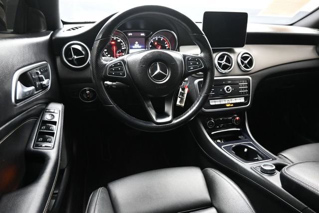 Used 2019 Mercedes-Benz CLA 250 image 16