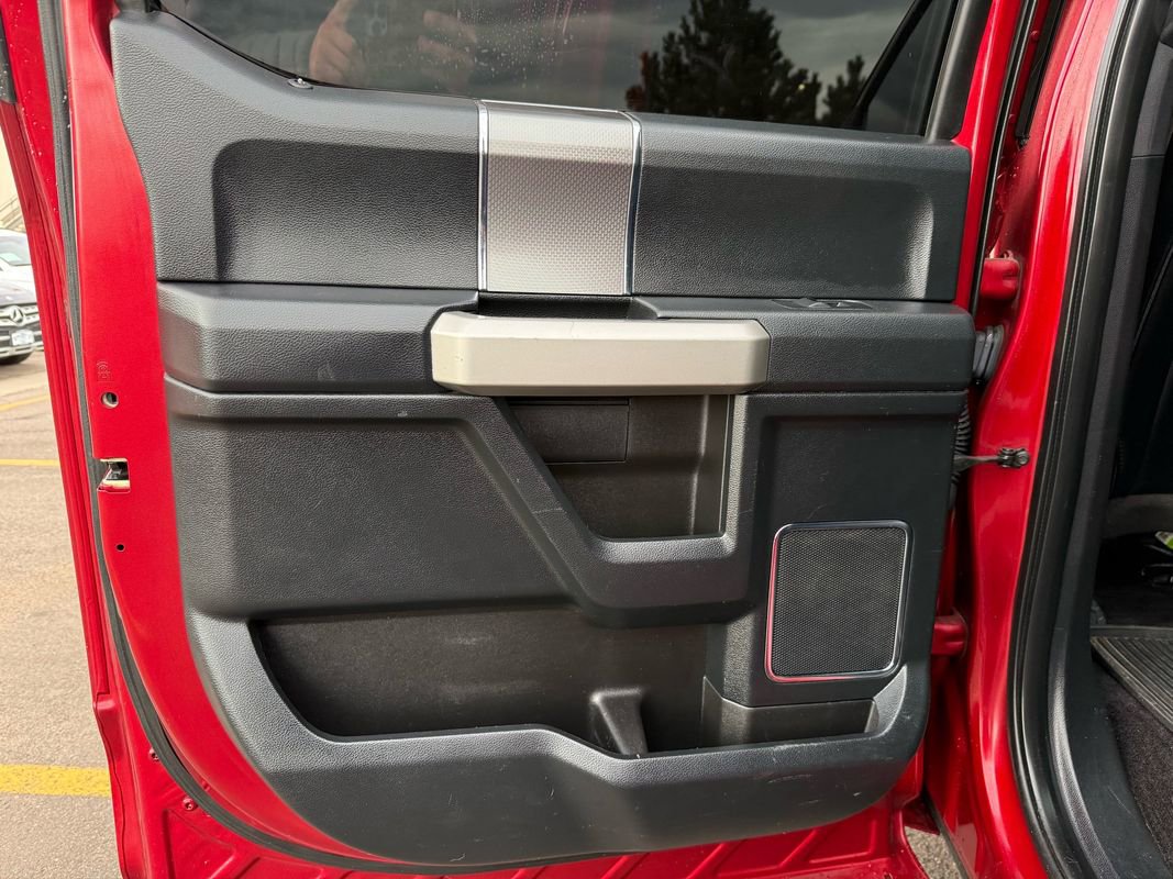 Used 2016 Ford F150 Lariat image 13