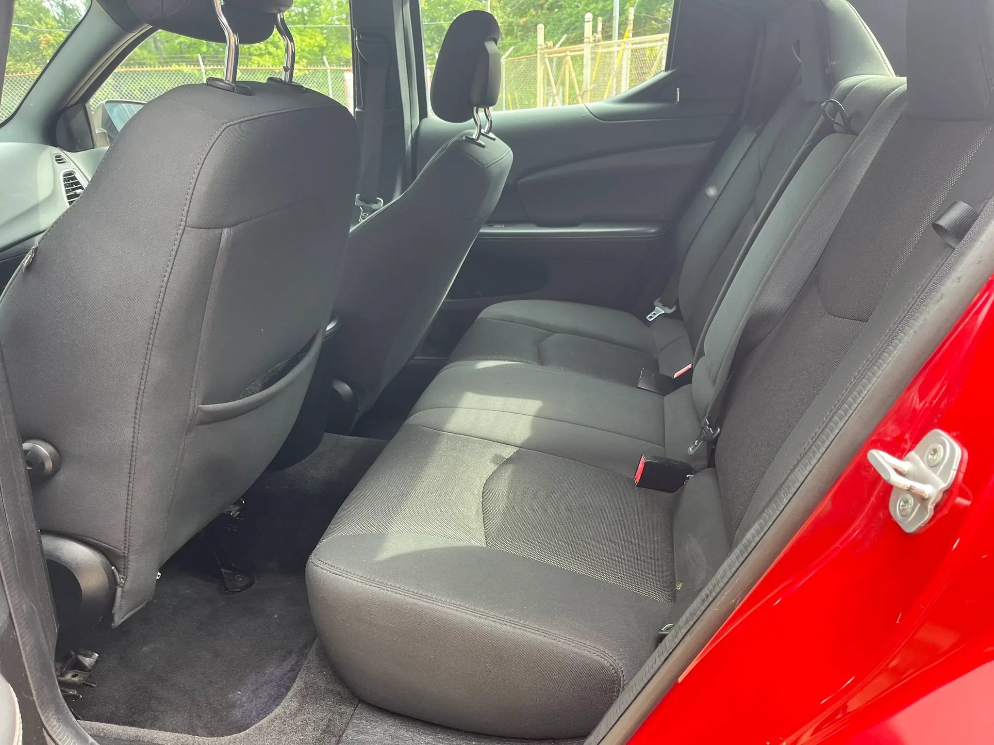 Used 2013 Dodge Avenger SE FWD image 14