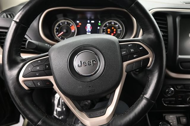 Used 2018 Jeep Cherokee Limited AWD/4WD image 11
