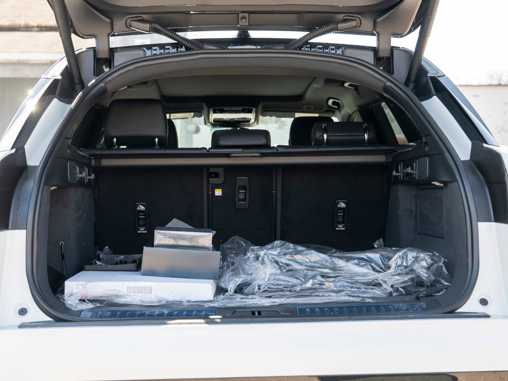 New 2026 Land Rover Range Rover Velar Dynamic SE image 23