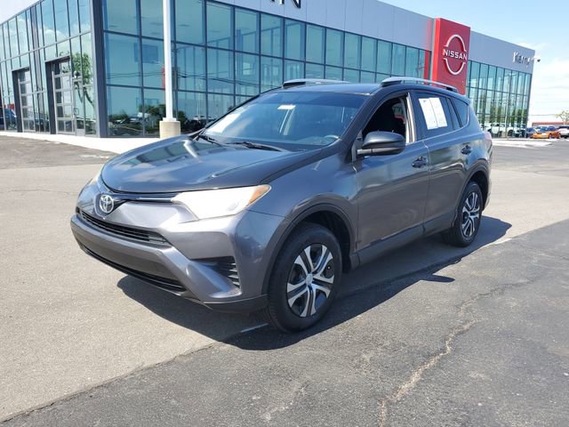 Used 2016 Toyota RAV4 LE AWD/4WD image 2