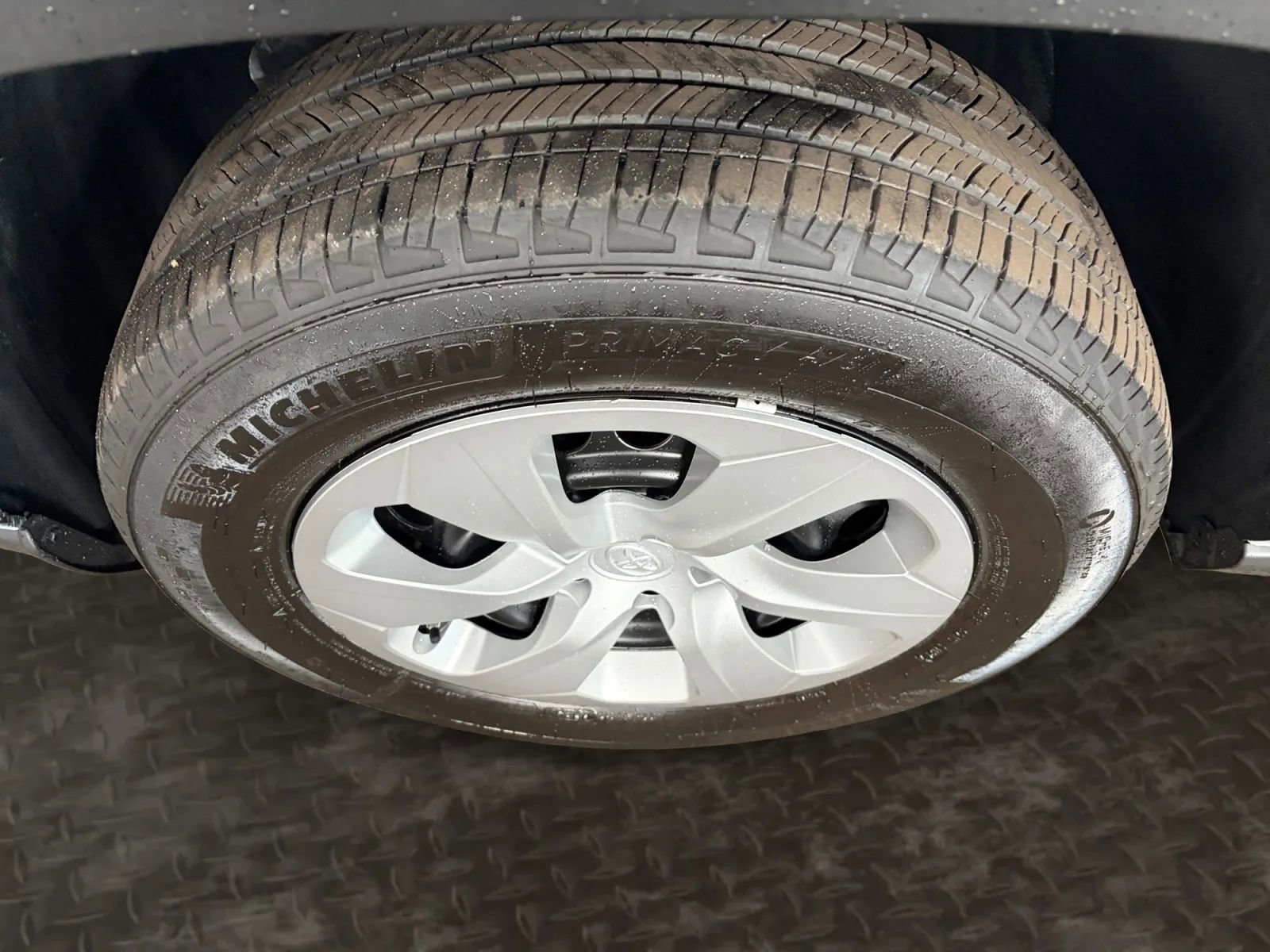 Used 2025 Toyota RAV4 LE image 29