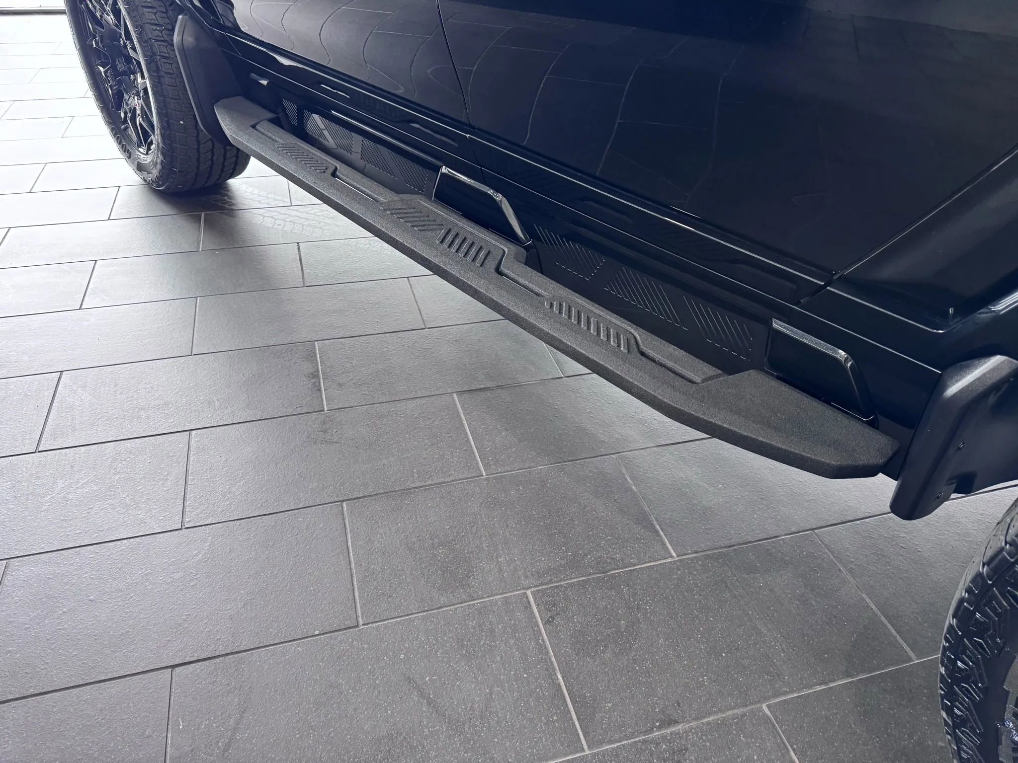 Used 2024 GMC Hummer EV 2X w/ LPO, Illumination Package image 51