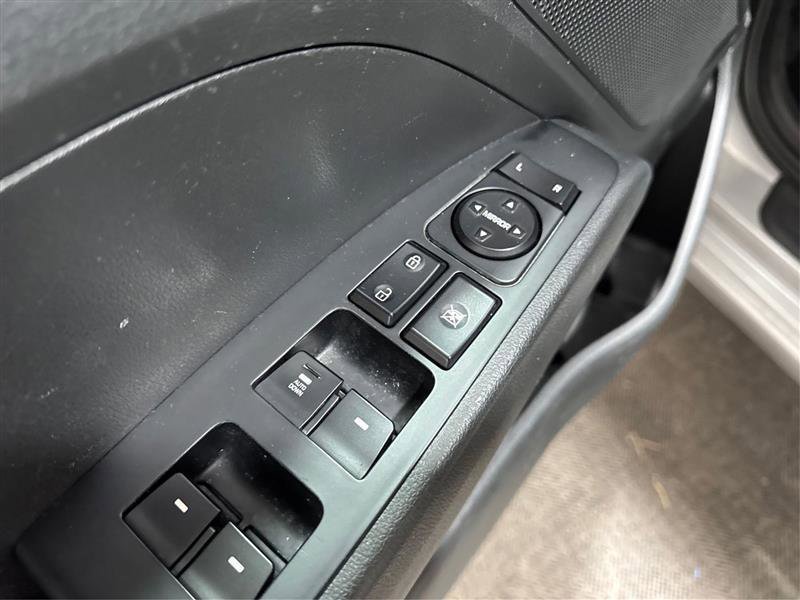 Used 2020 Hyundai Elantra SE w/ Cargo Package (C1) image 30