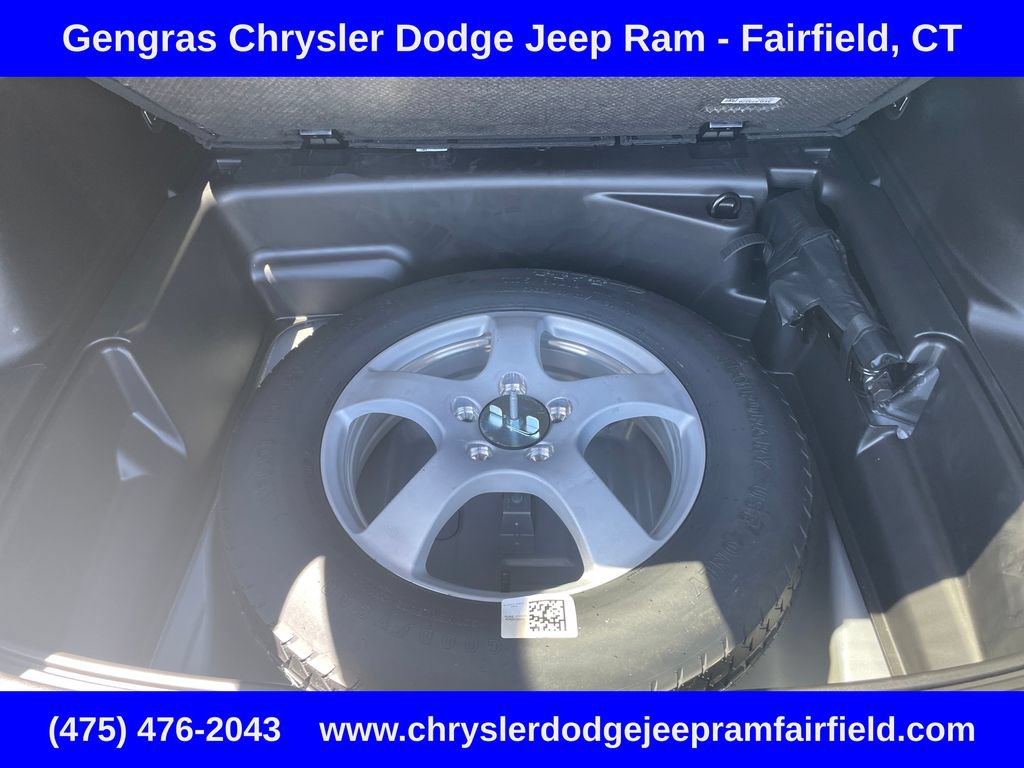 Certified 2024 Jeep Grand Cherokee Altitude AWD/4WD image 29
