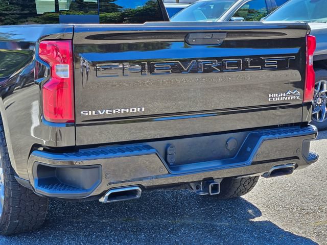 Used 2019 Chevrolet Silverado 1500 High Country w/ Technology Package AWD/4WD image 11