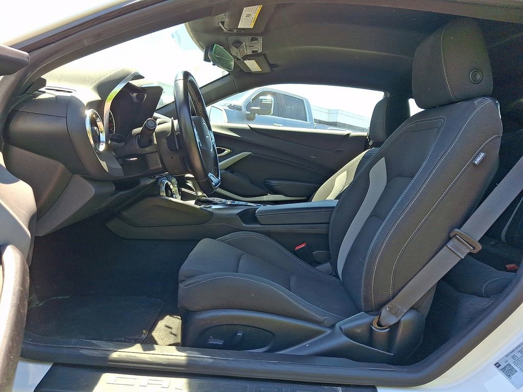 Used 2023 Chevrolet Camaro LT RWD image 8