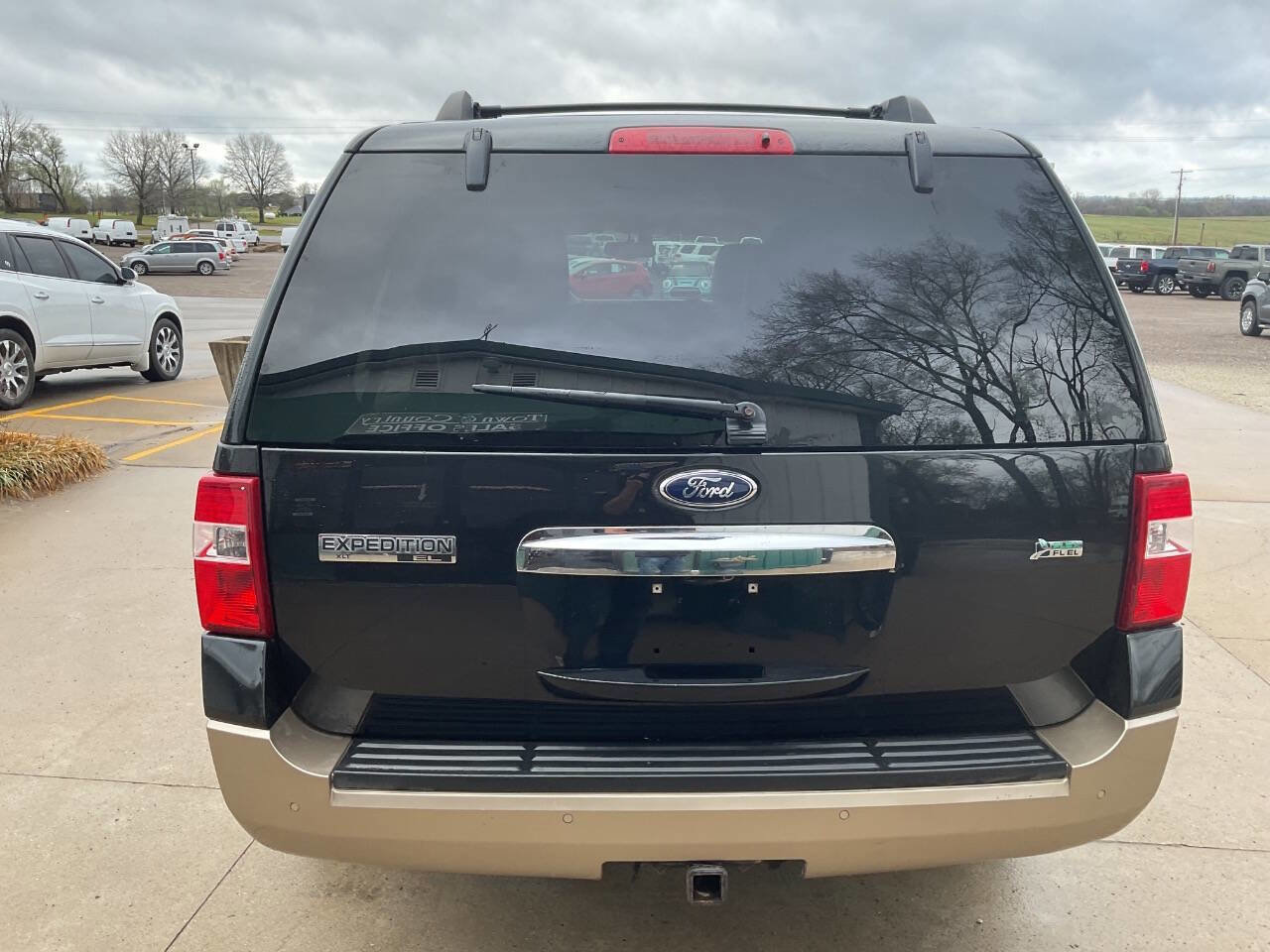 Used 2014 Ford Expedition EL XLT w/ Equipment Group 202A image 8