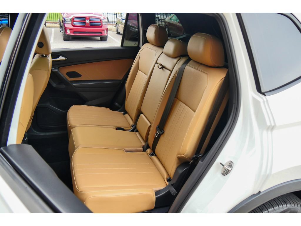 Used 2023 Volkswagen Tiguan SE R-Line AWD/4WD image 18