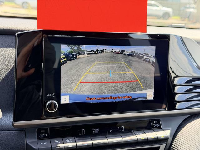 Used 2025 Toyota Camry SE FWD image 20