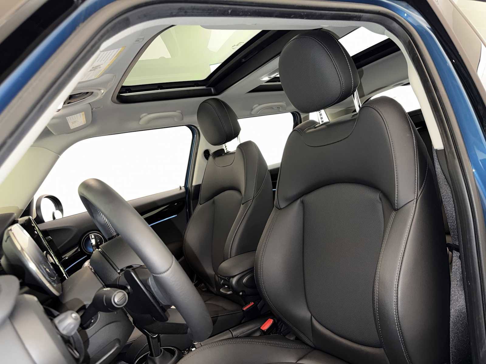 Used 2023 MINI Cooper S image 19