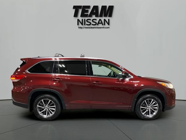 Used 2018 Toyota Highlander XLE AWD/4WD image 8