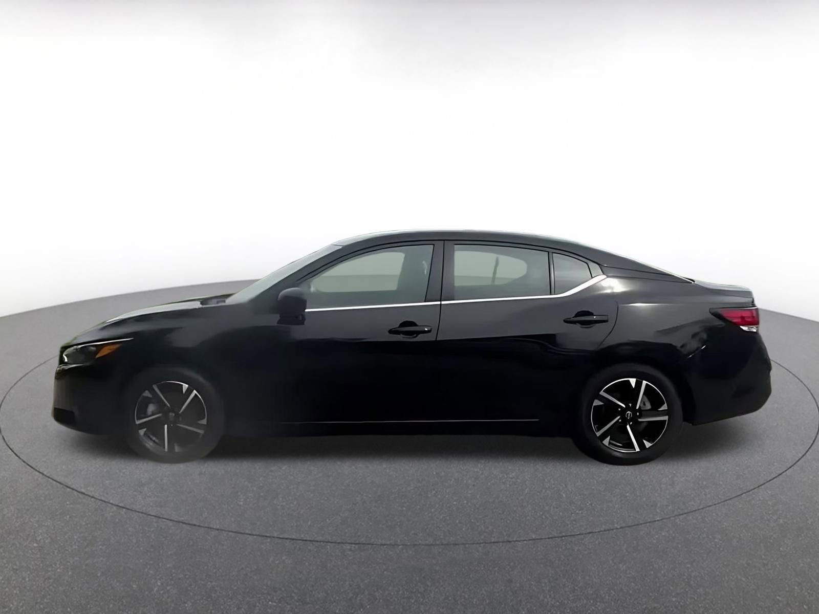 Used 2025 Nissan Sentra SV FWD image 9