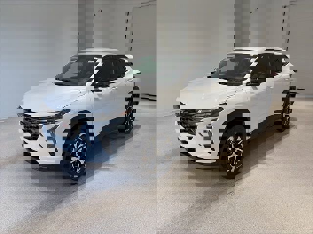 New 2026 Chevrolet Trax RS w/ Driver Confidence Package image 3