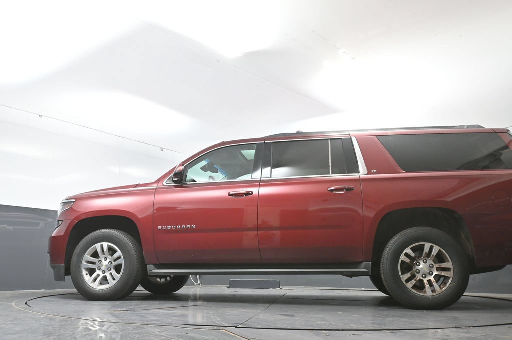 Used 2016 Chevrolet Suburban LT w/ Luxury Package AWD/4WD image 22