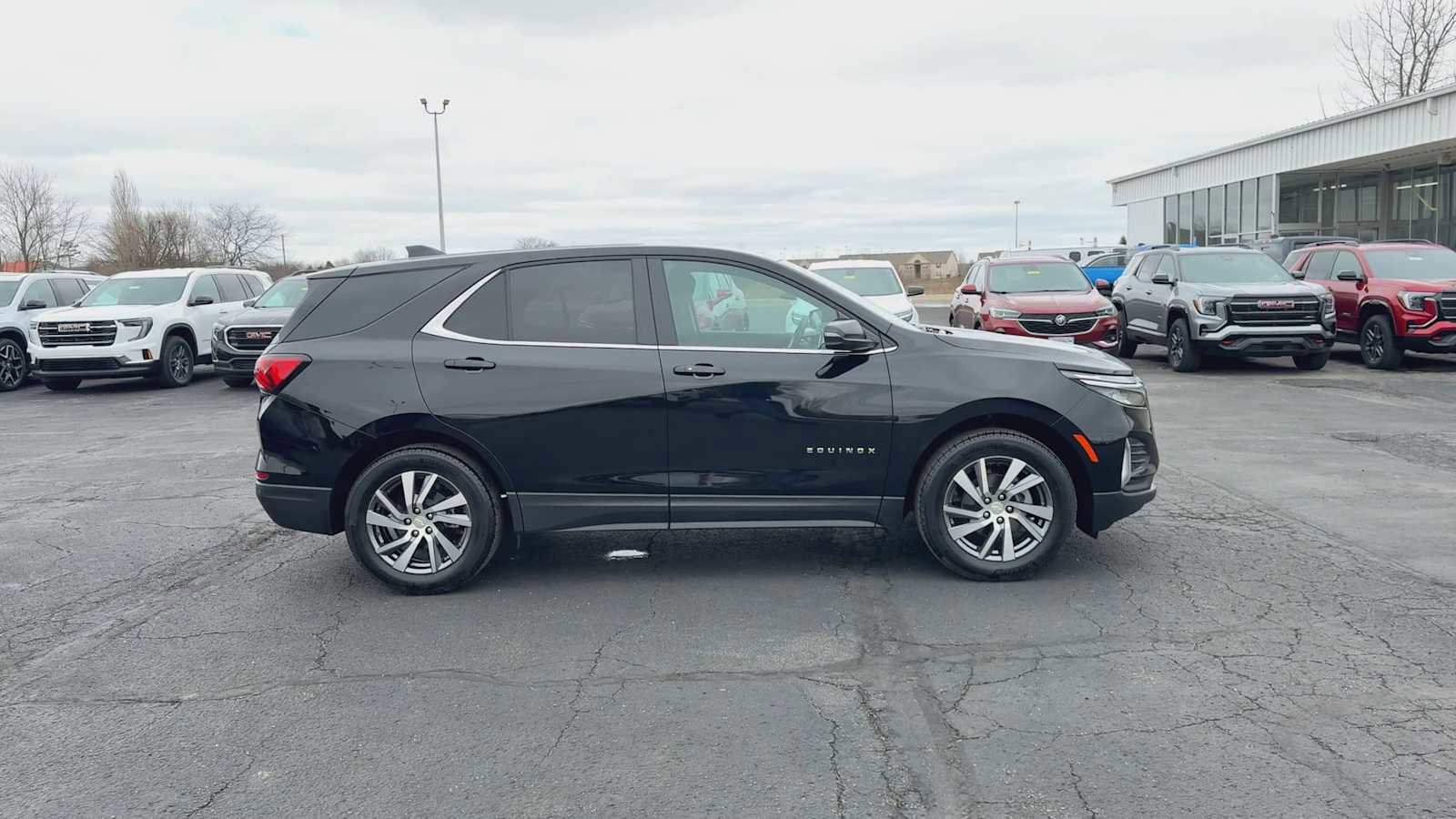 Certified 2024 Chevrolet Equinox LT FWD image 9