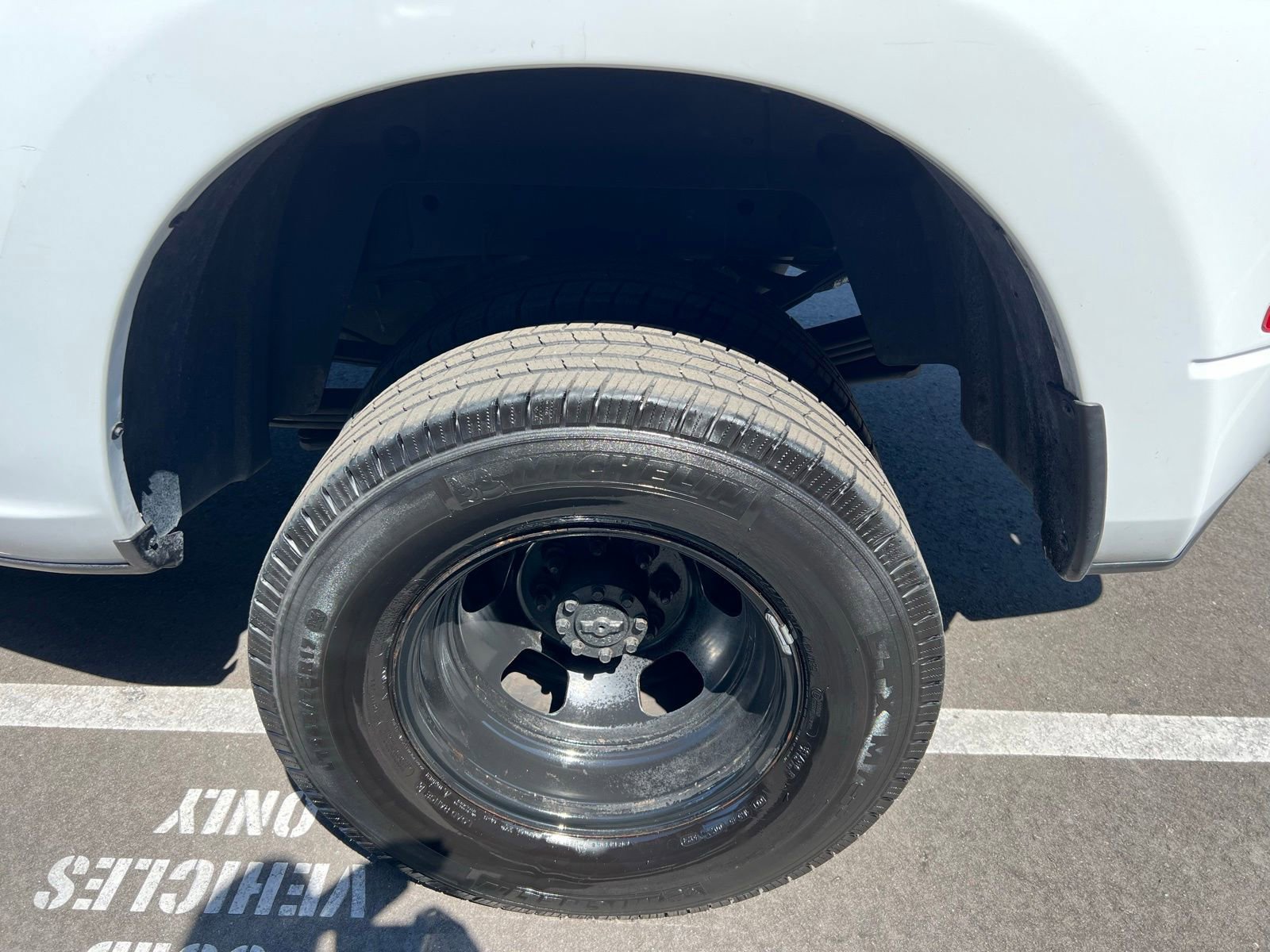 Used 2018 RAM 3500 SLT AWD/4WD image 12