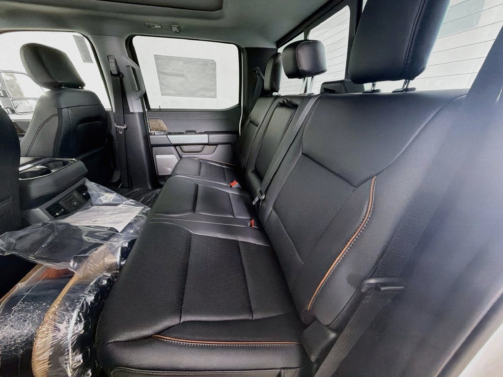New 2027 Ford F450 Lariat w/ Lariat Premium Package AWD/4WD image 22