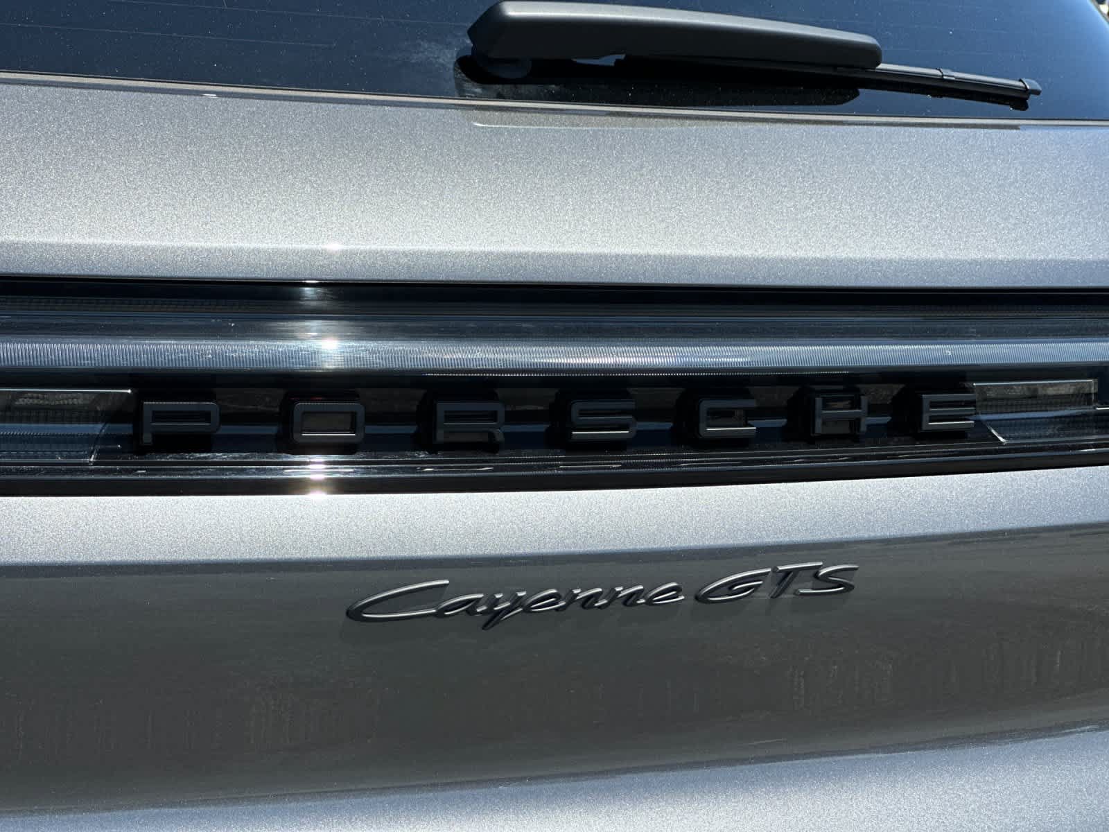Used 2025 Porsche Cayenne GTS AWD/4WD image 29