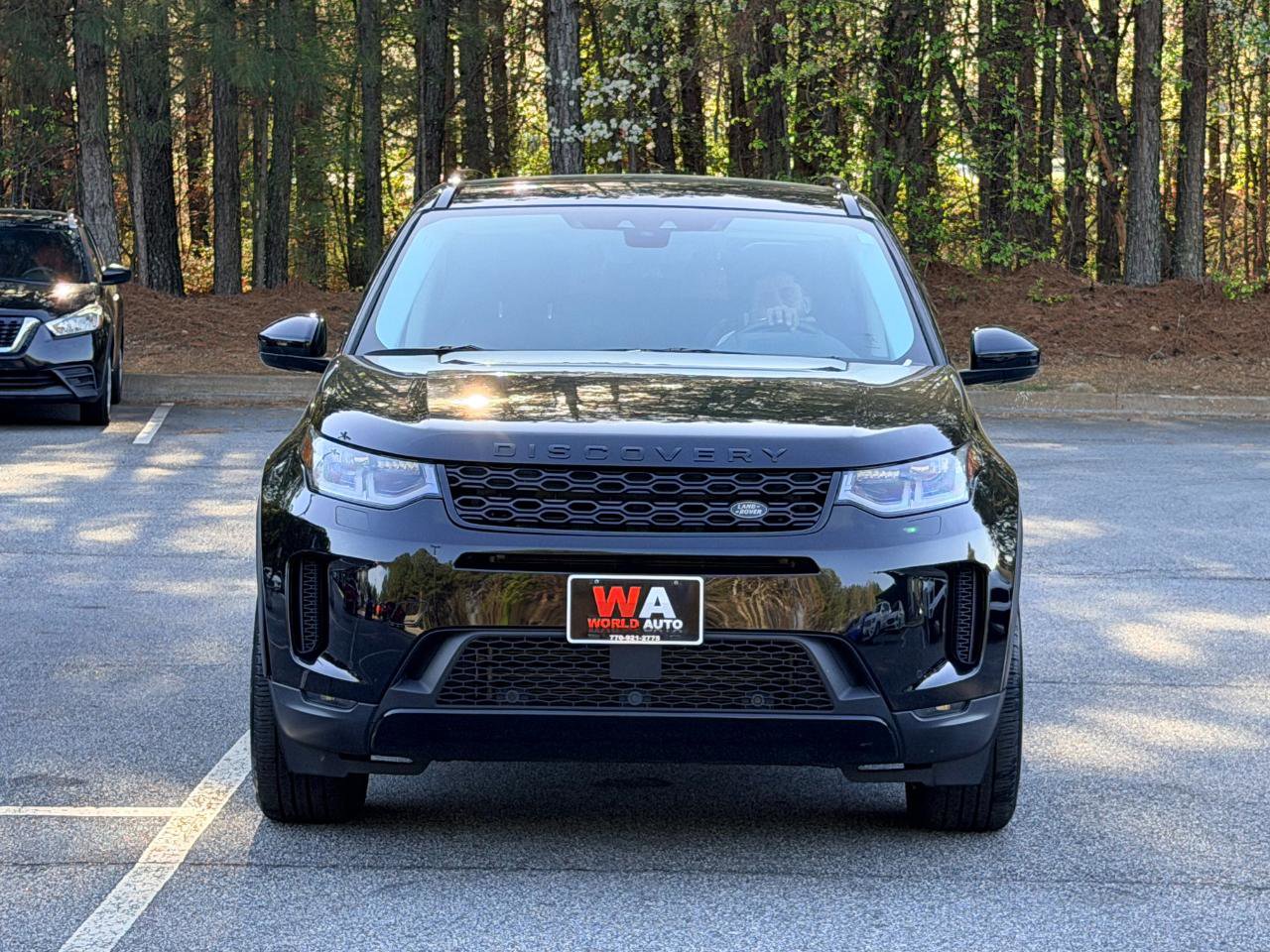 Used 2020 Land Rover Discovery Sport SE image 2