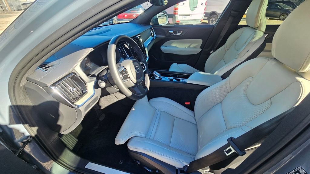 Certified 2024 Volvo V60 B5 Cross Country Ultimate image 17
