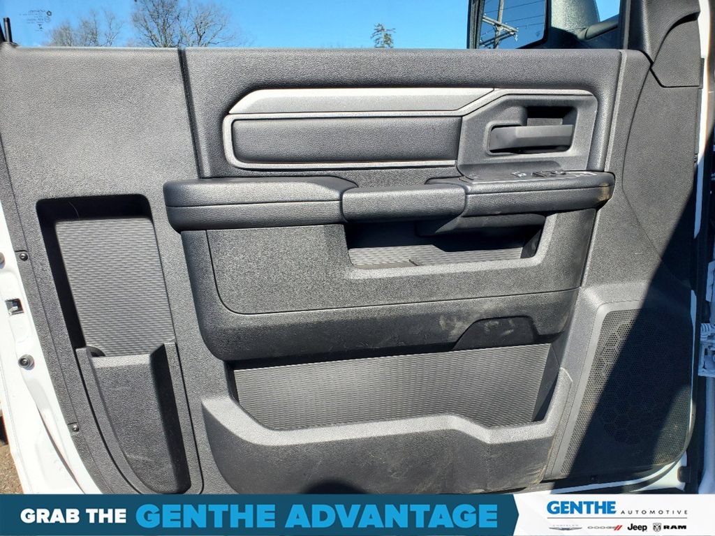 New 2024 RAM 2500 Tradesman w/ Chrome Appearance Group AWD/4WD image 8