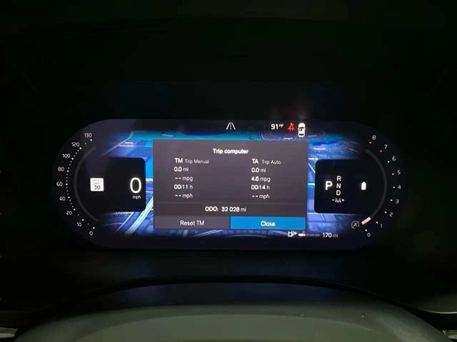 Used 2024 Volvo XC60 B5 Plus w/ Protection Package Premier AWD/4WD image 12