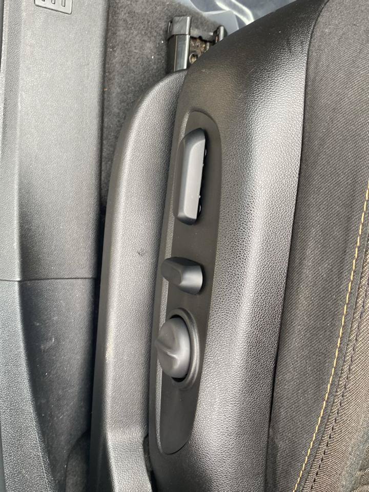 Used 2018 Chevrolet Equinox LT AWD/4WD image 15