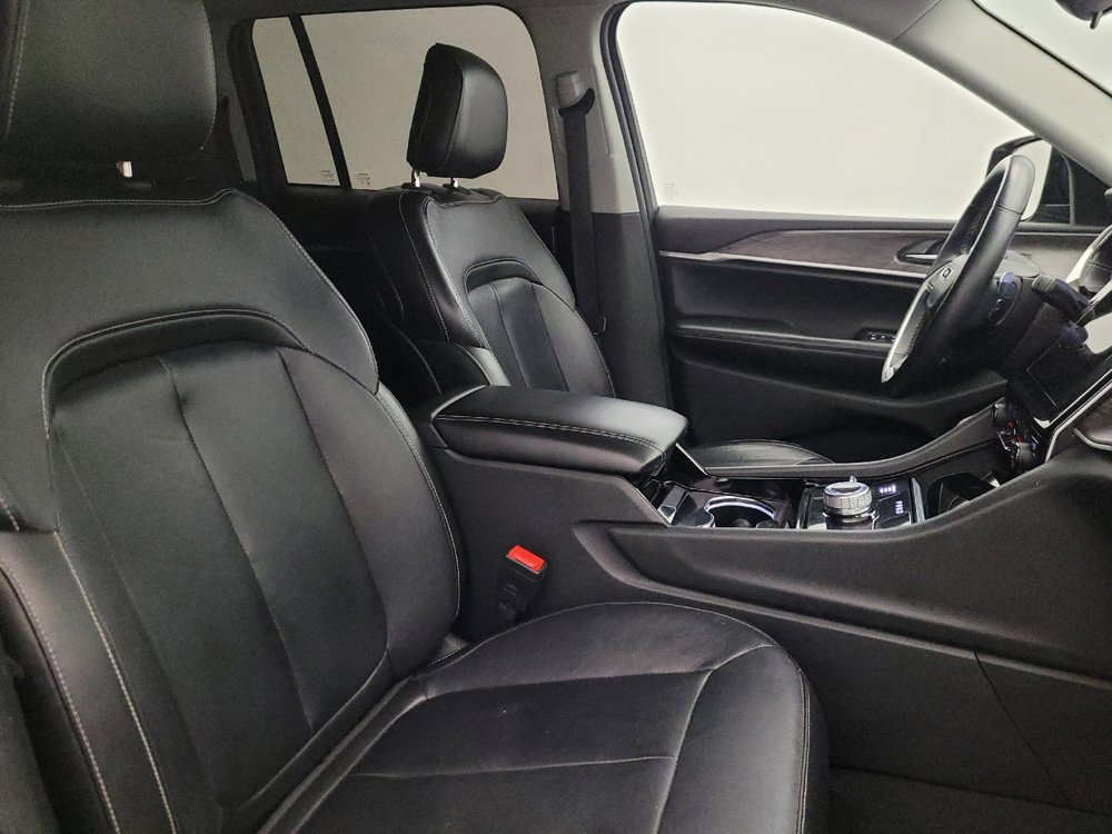 Used 2022 Jeep Grand Cherokee Limited AWD/4WD image 21