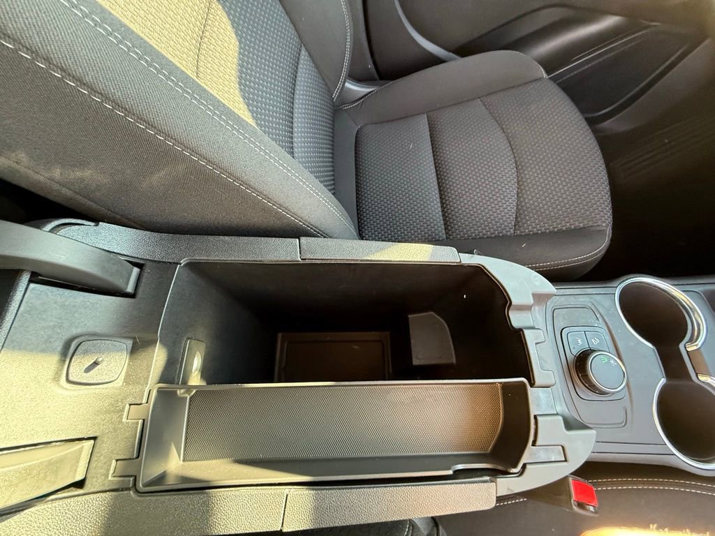 Used 2023 GMC Terrain SLE w/ Elevation Edition image 26