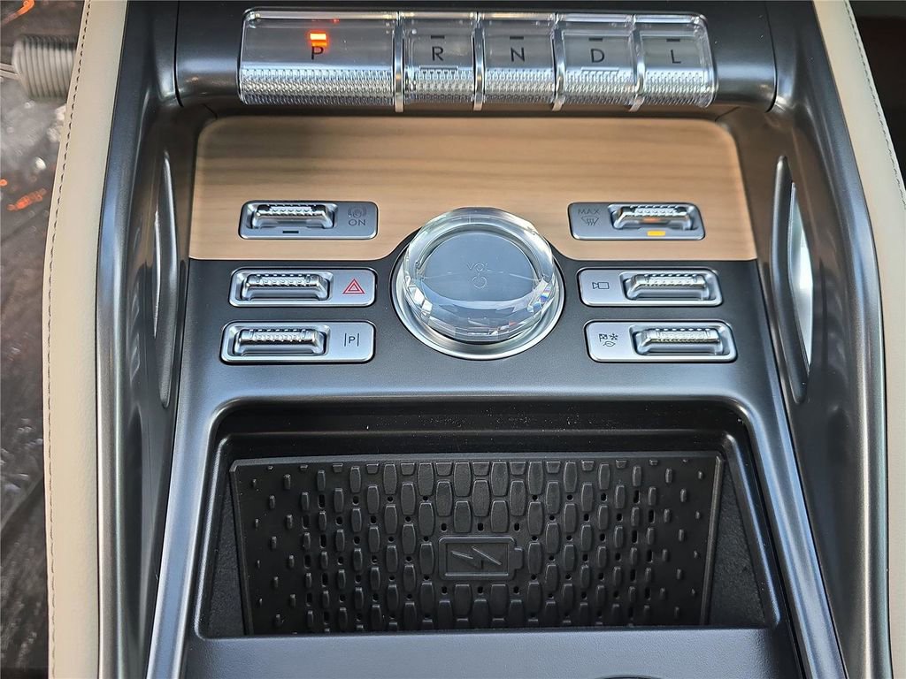 New 2025 Lincoln Nautilus Reserve image 20