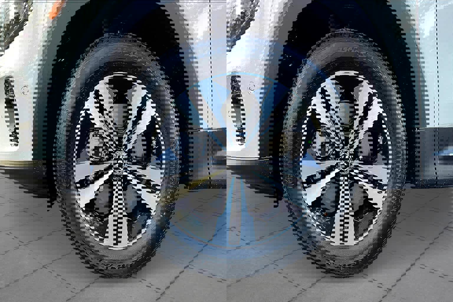 Used 2025 Mercedes-Benz GLB 250 image 11