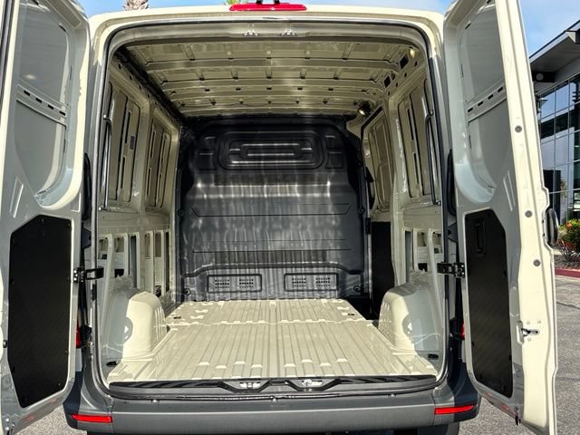 Used 2026 Mercedes-Benz Sprinter 2500 image 25