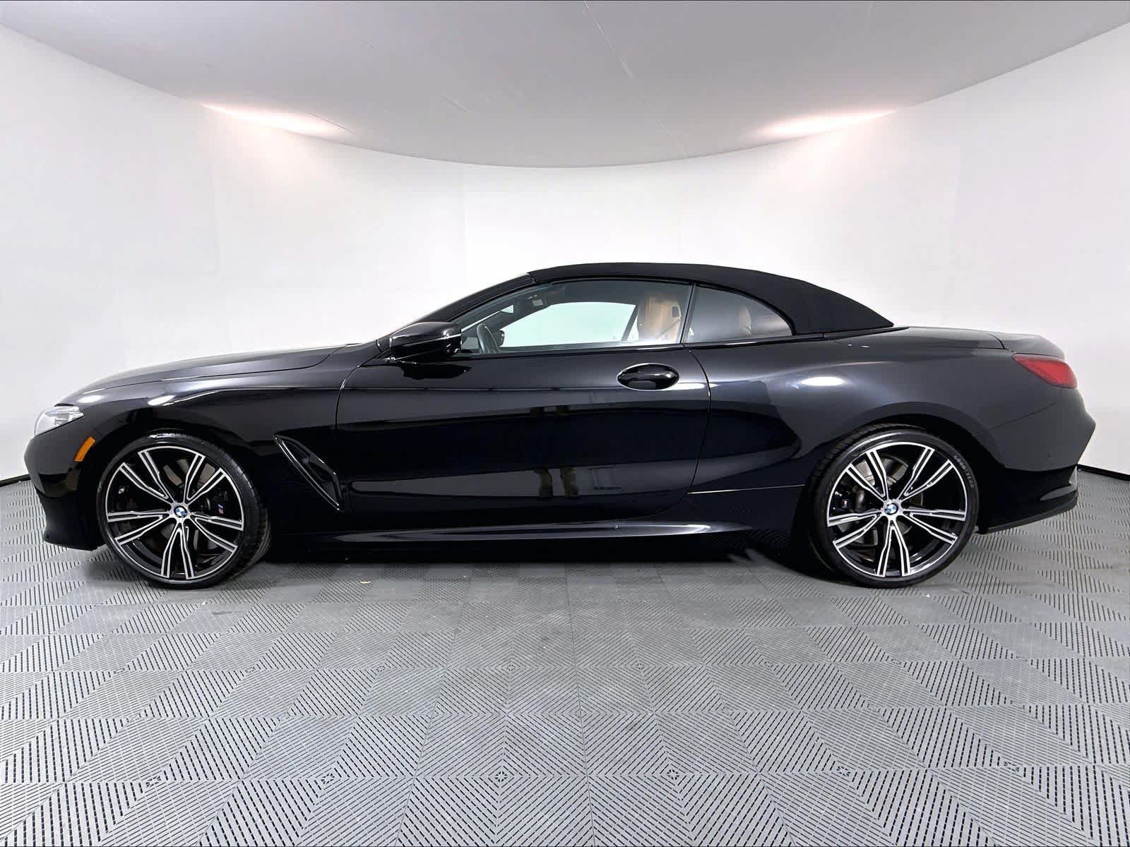 Used 2023 BMW 840i xDrive Convertible AWD/4WD image 2