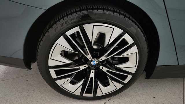 Used 2026 BMW i5 eDrive40 AWD/4WD image 93