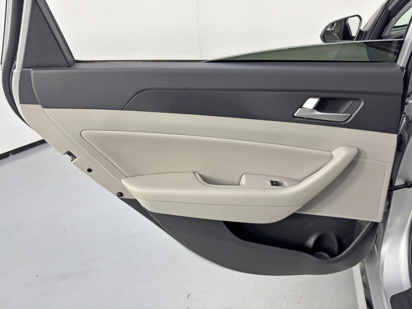 Used 2017 Hyundai Sonata Sport w/ Cargo Package image 36