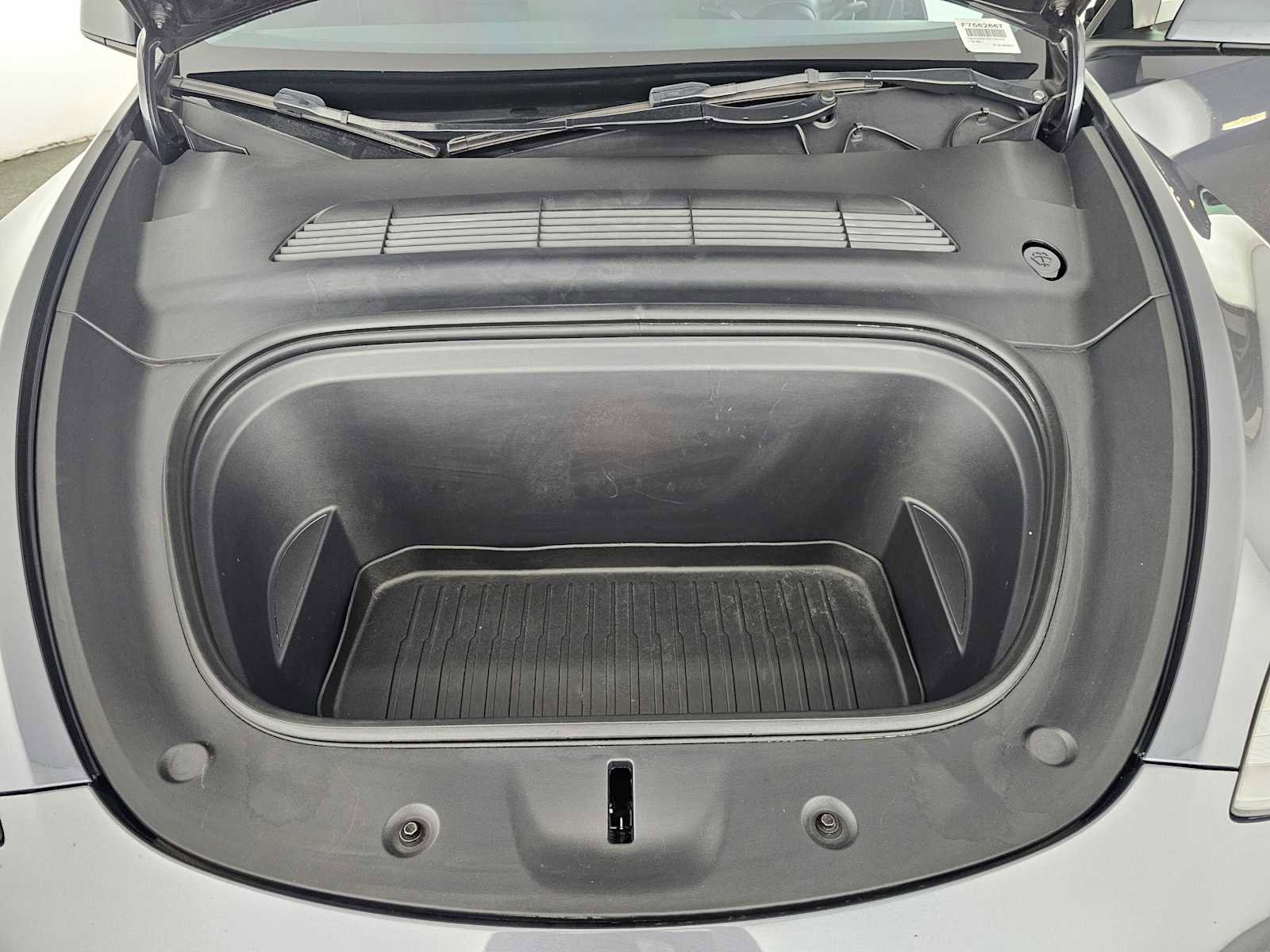 Used 2023 Tesla Model Y Performance AWD/4WD image 30