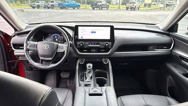 Certified 2024 Toyota Grand Highlander AWD image 36