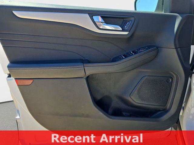Used 2021 Ford Escape SE w/ SE Sport Appearance Package AWD/4WD image 30